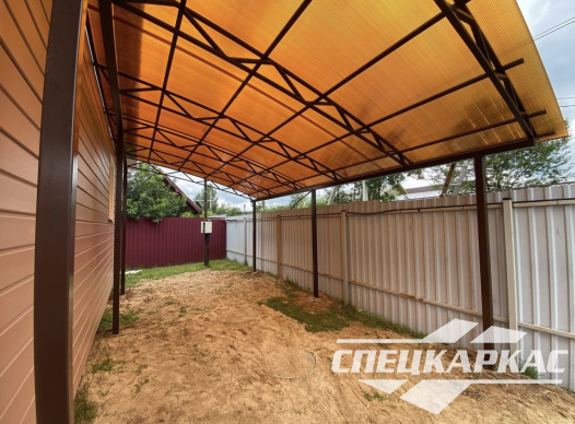 Навес к дому из поликарбоната для автомобиля №17 - фото 1132