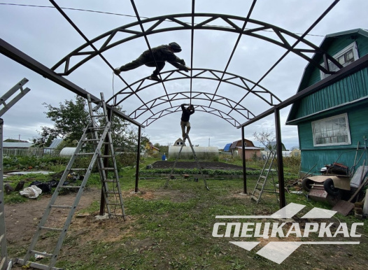 Простой навес для машины из поликарбоната №90 - фото 1854