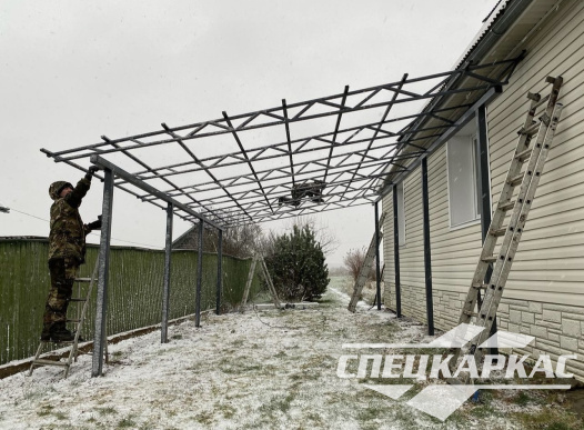 Навес для автомобиля примыкающий к дому №66 - фото 1615